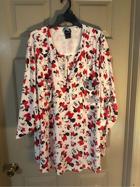 Torrid Disney Minnie Mouse Harper Blouse Georgette Size 6